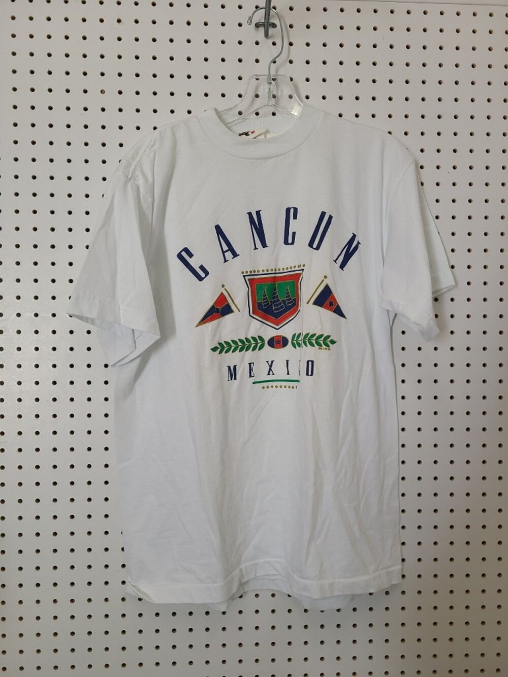 Cancun Mexico Graphic T-Shirt White Short Sleeve Miro Medium Cotton Casual